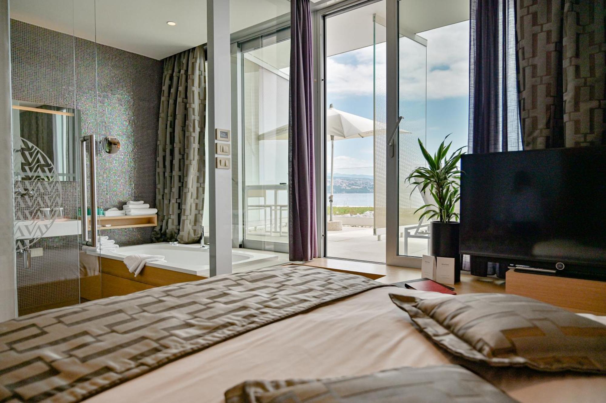 Bevanda Hotel 5*